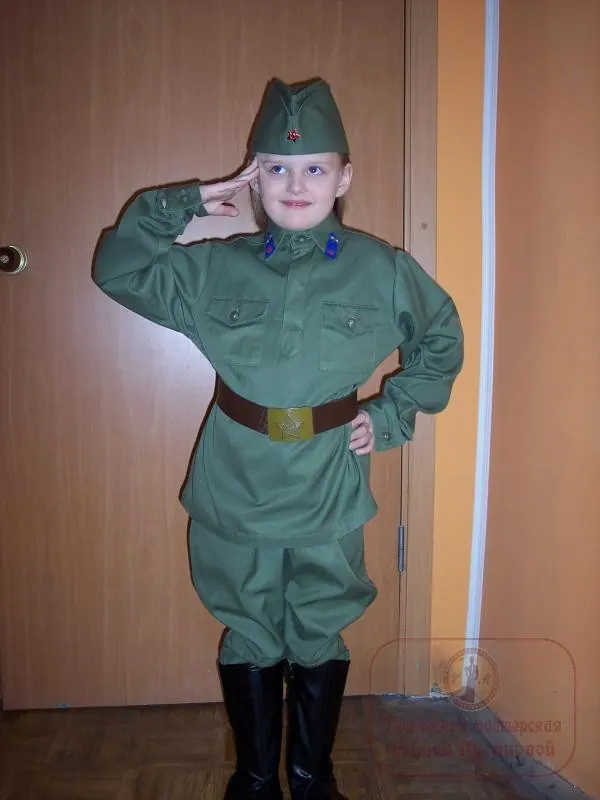 Военная гимнастерка