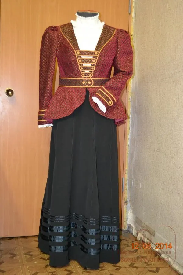 Жакет из ткани букле