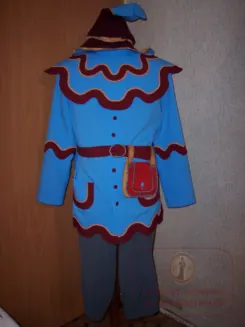 Гном синий, герой из сказки